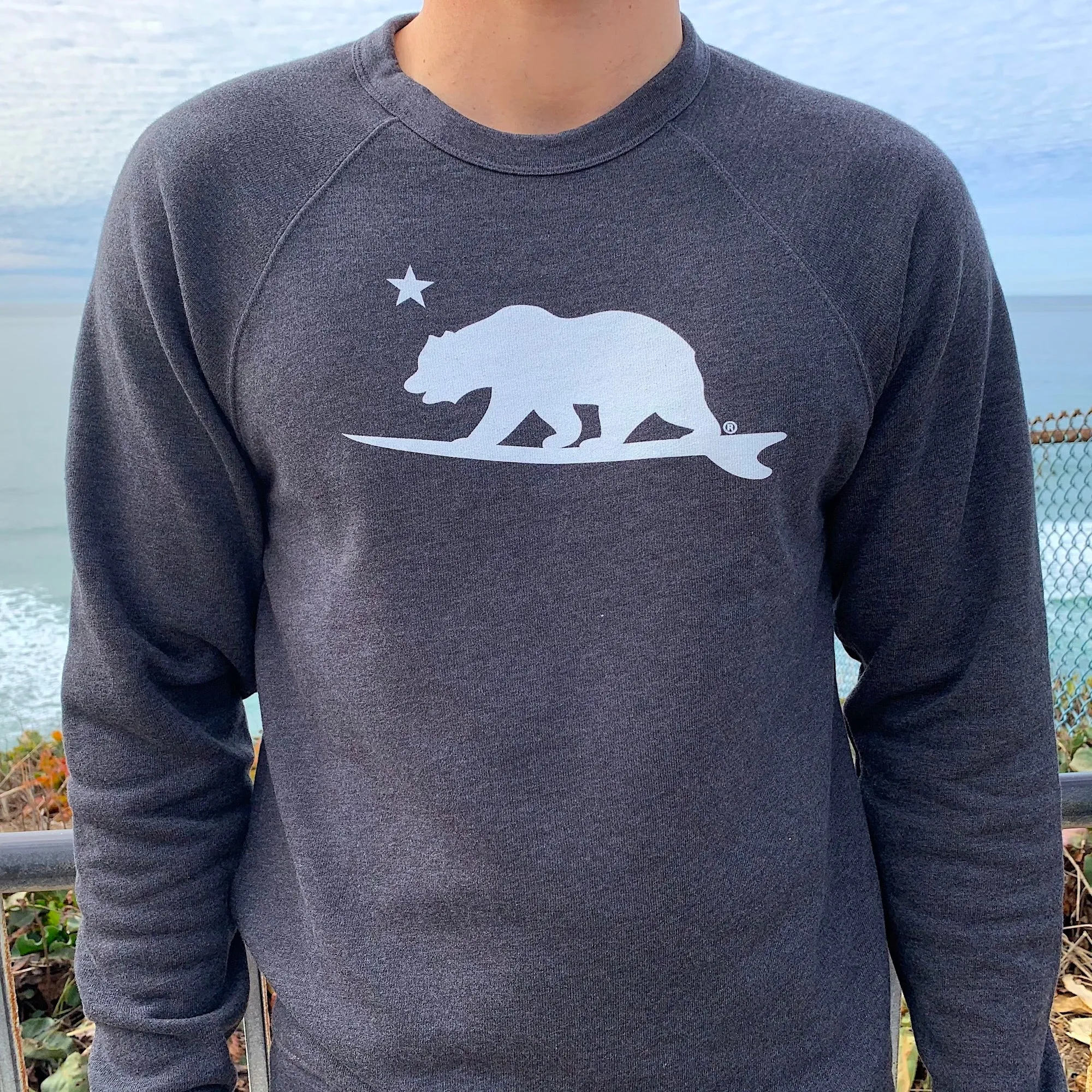 Surfbear® Unisex fleece raglan sweatshirt