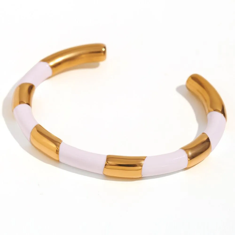 Trendy Geometric Gold and Black/White Bangle Bracelets – Link Bracelets for Women