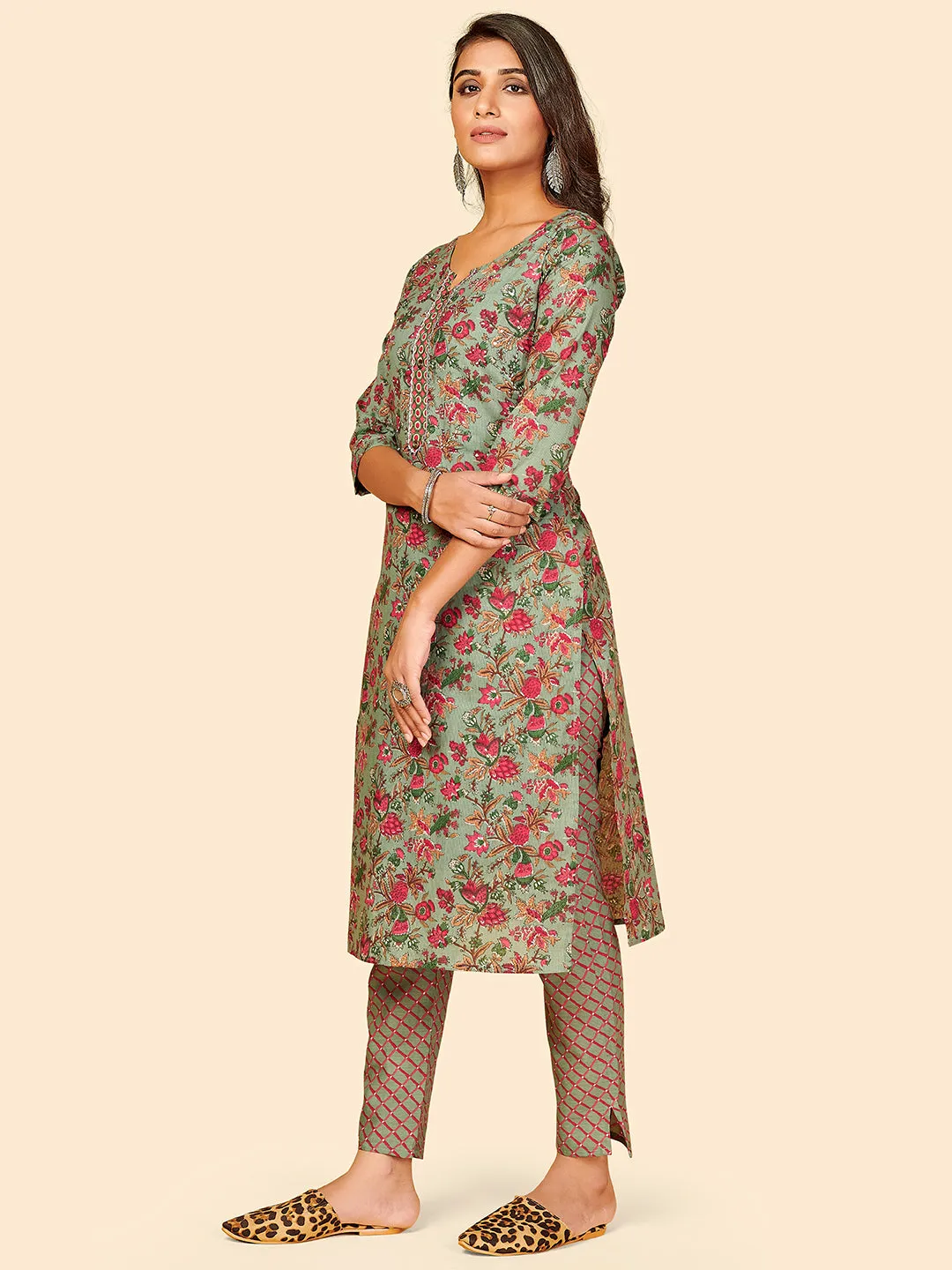 Women'S Printed & Gotta Work Straight Cotton Olive Green Stitched Kurta With Pant