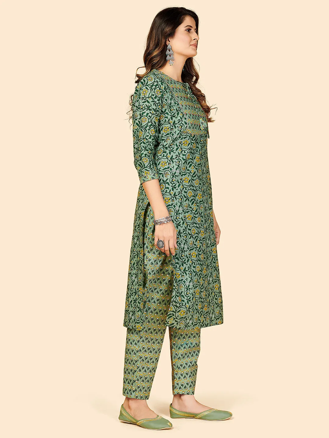 Women'S Printed & Sequience Work Straight Cotton Green Stitched Kurta Pant With Dupatta